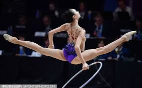 年薪2亿年薪，转会费将超过5300万！沙特不放弃萨拉赫，新月最可能出手