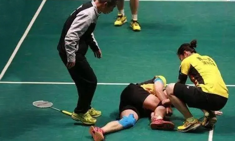 中国女棒加强战术演练